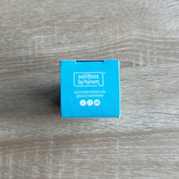 Mandelic Acid & Rice Bran Gentle Exfoliating Serum - Picture 2 of 6